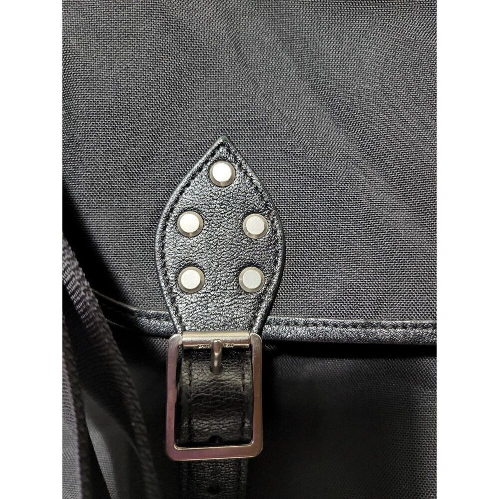 Saint Laurent Messenger Bag - Picture 6 of 9